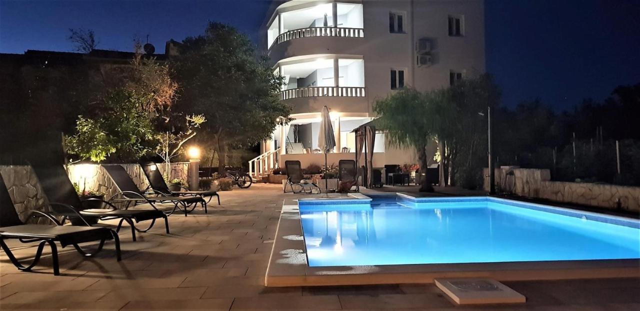 Villa Stella 罗戈兹尼察 外观 照片