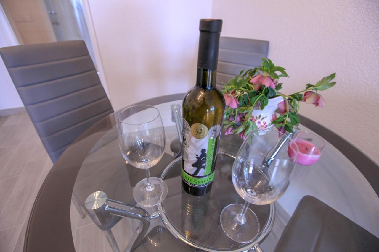 Villa Stella 罗戈兹尼察 外观 照片