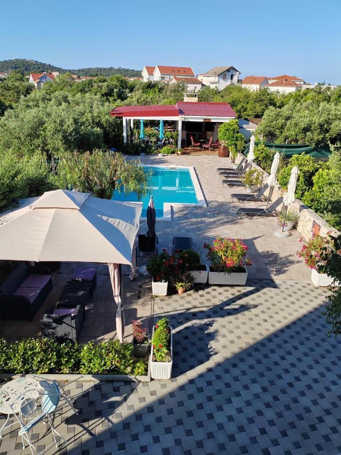 Villa Stella 罗戈兹尼察 外观 照片